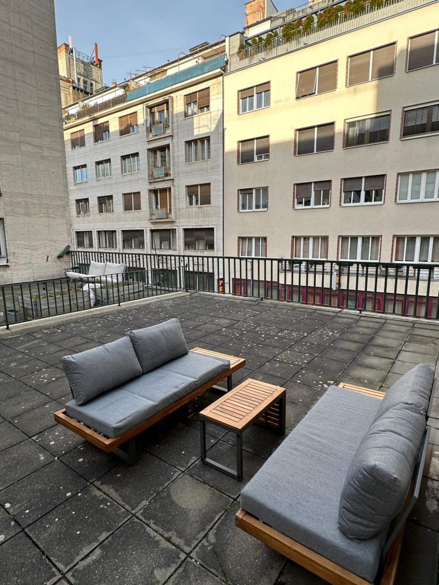Bratislava Oldtown Apartment 130M2 ,60M2 Terrace And 2 Bathrooms Exterior photo