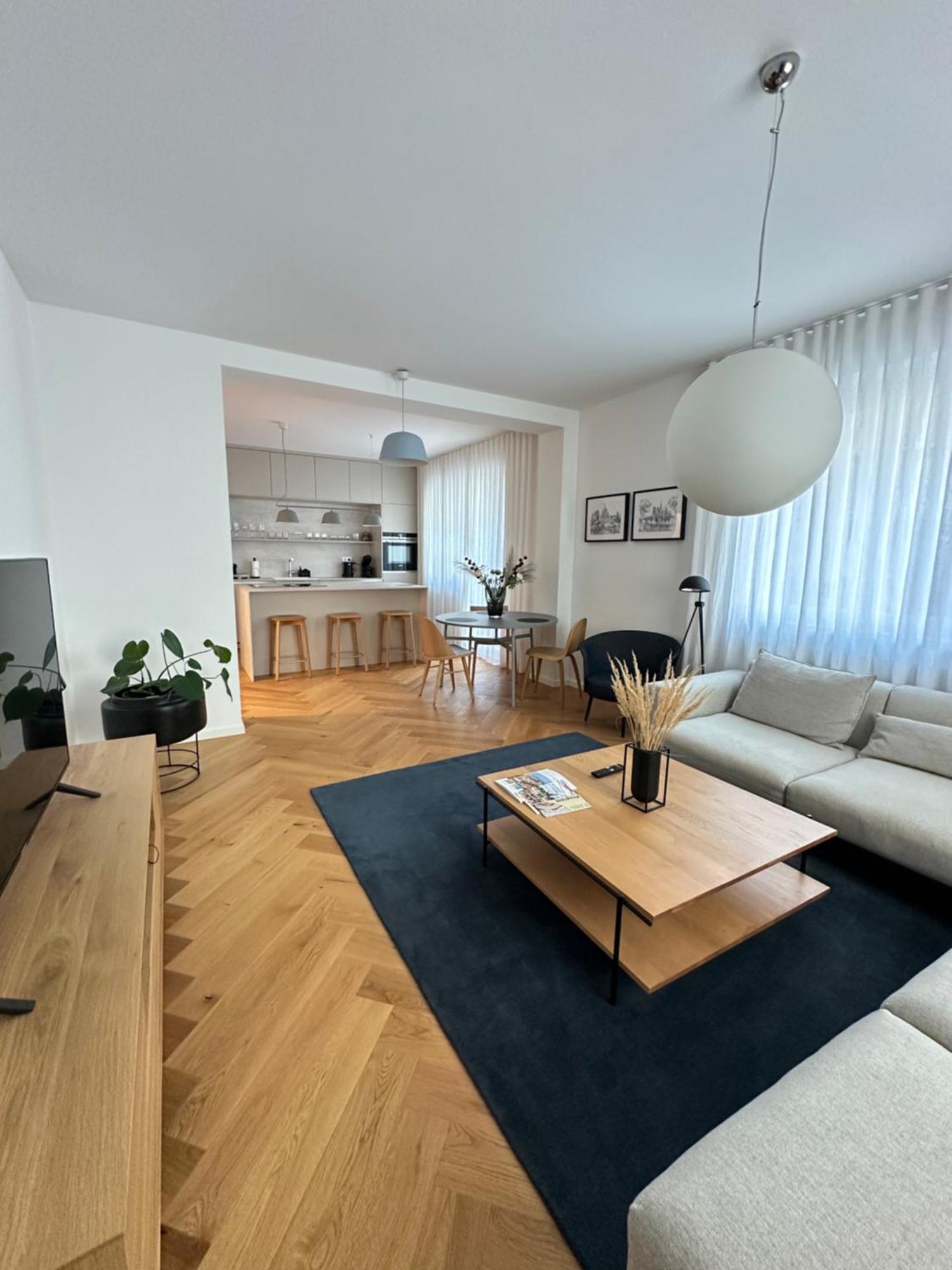 Bratislava Oldtown Apartment 130M2 ,60M2 Terrace And 2 Bathrooms Exterior photo